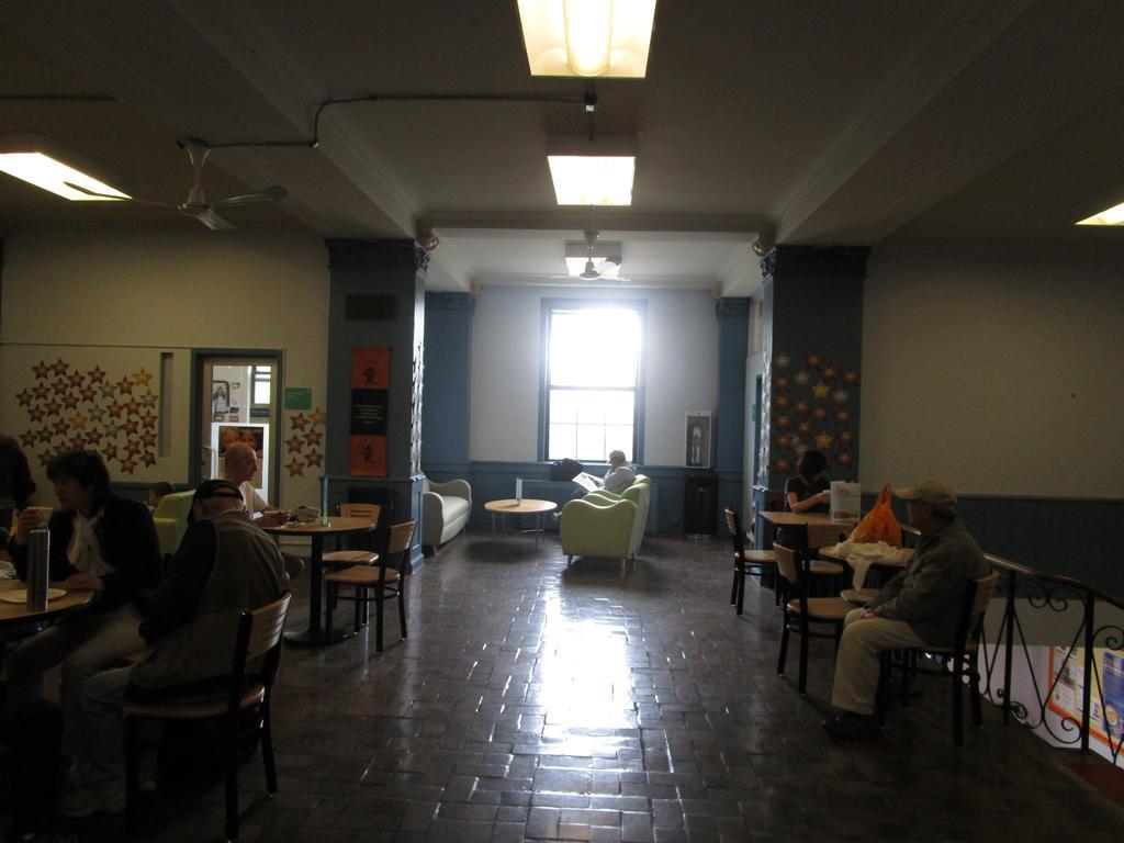 Хостел Flushing Ymca Нью-Йорк Екстер'єр фото