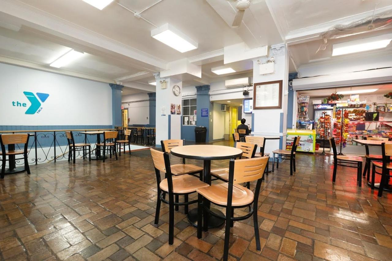 Хостел Flushing Ymca Нью-Йорк Екстер'єр фото